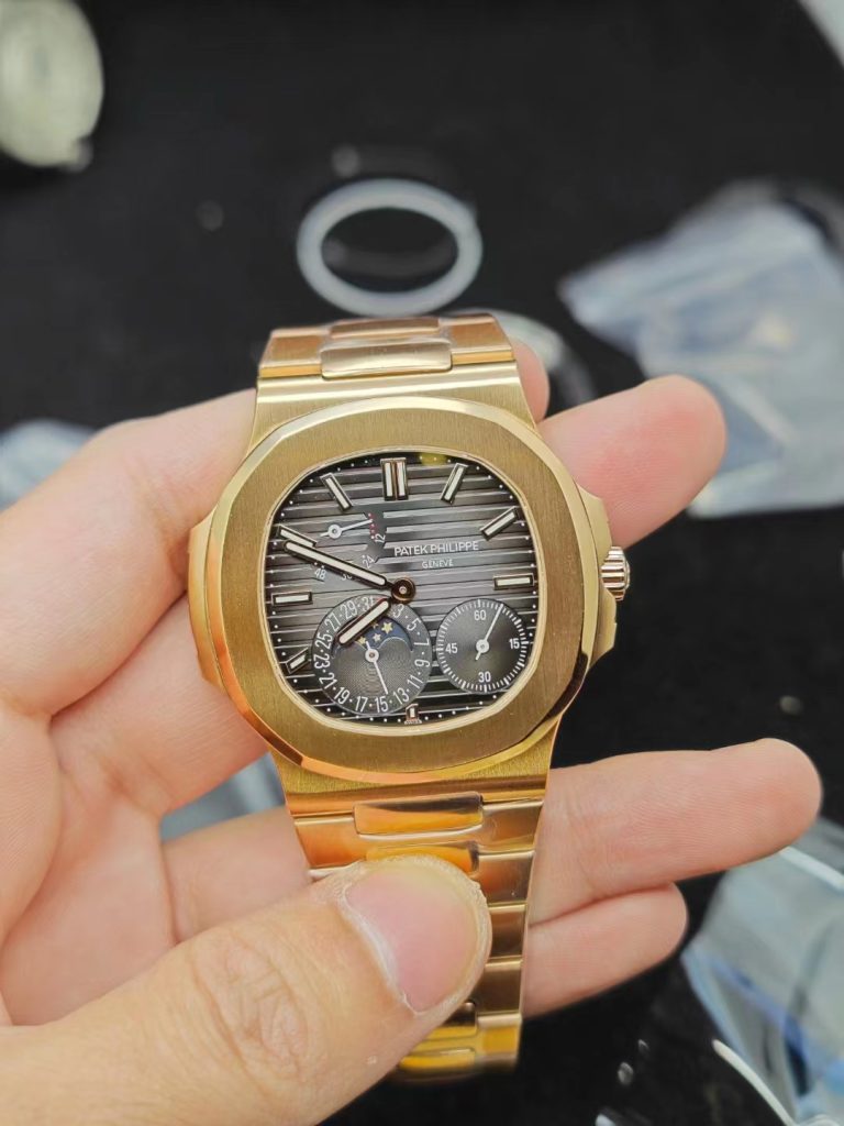 ZF V2 Replica Patek Philippe Nautilus 5712r Moon Phase